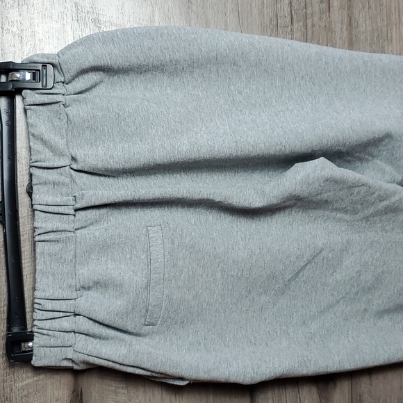 Code x Mode Gray Cropped Flared Sweats - Picture 7 of 9